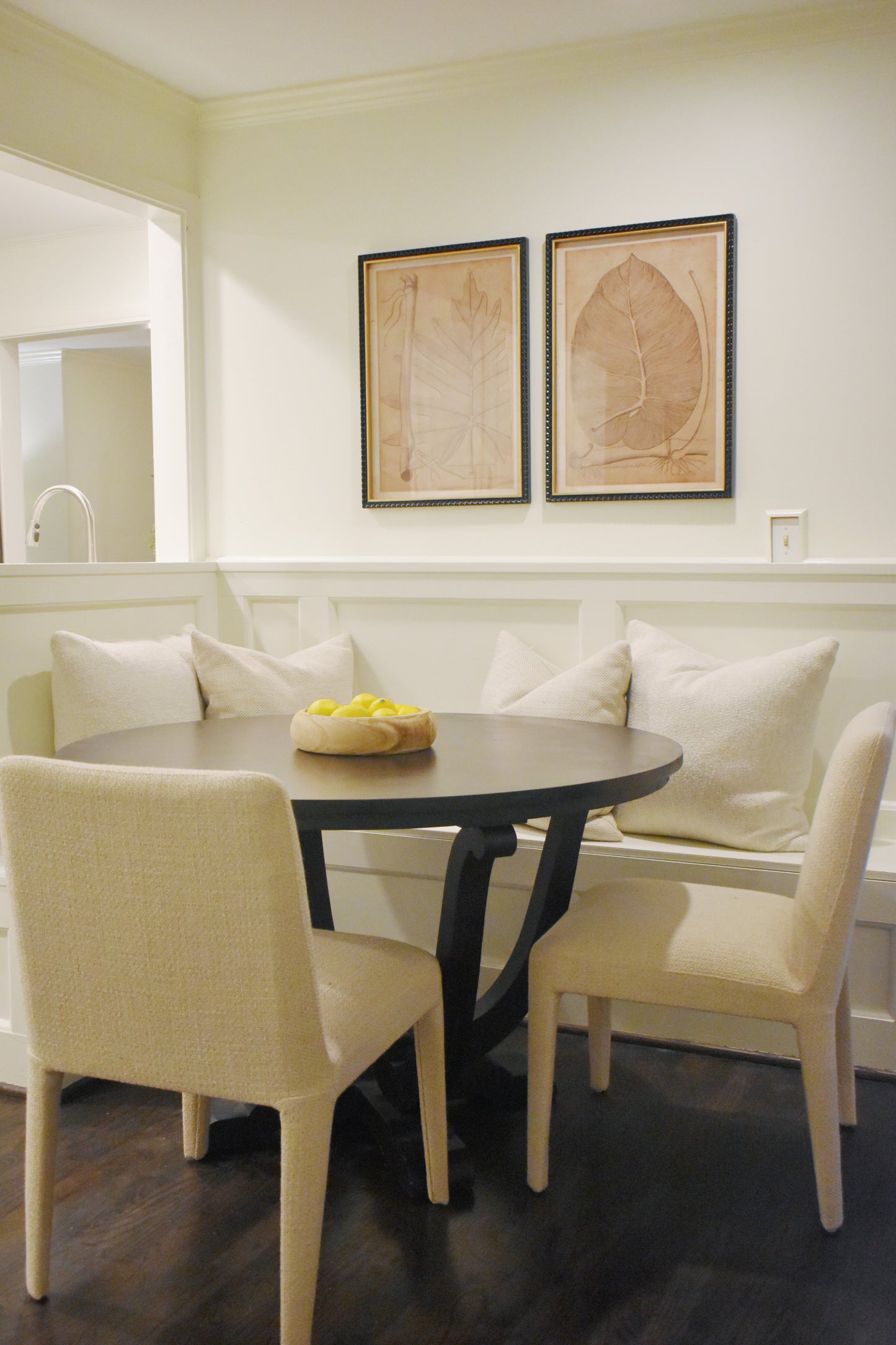 Larry Leg Chair in Oatmeal
