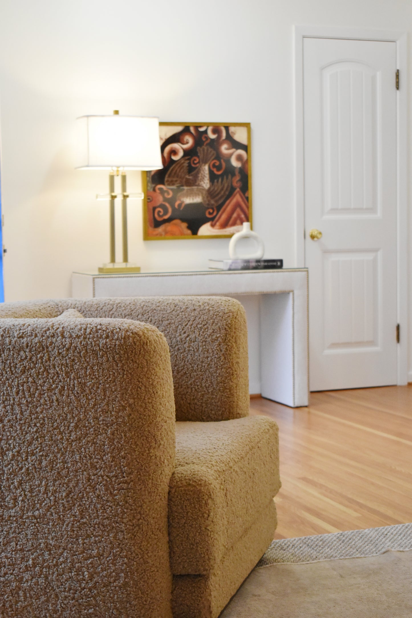 Upholstered Console w/ Glass Sugarshack Glacier Champagne