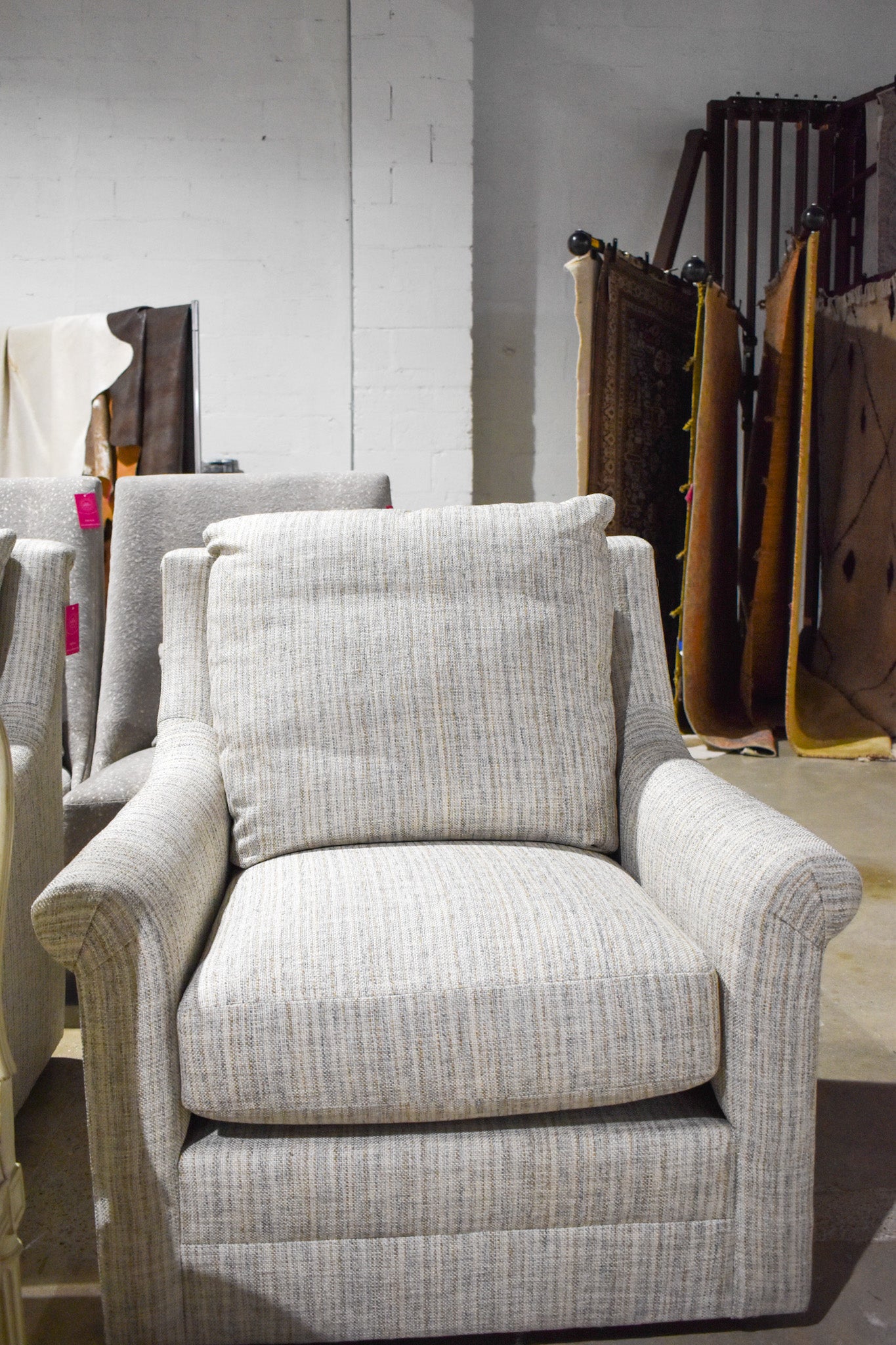 Vast Luna Swivel Chair