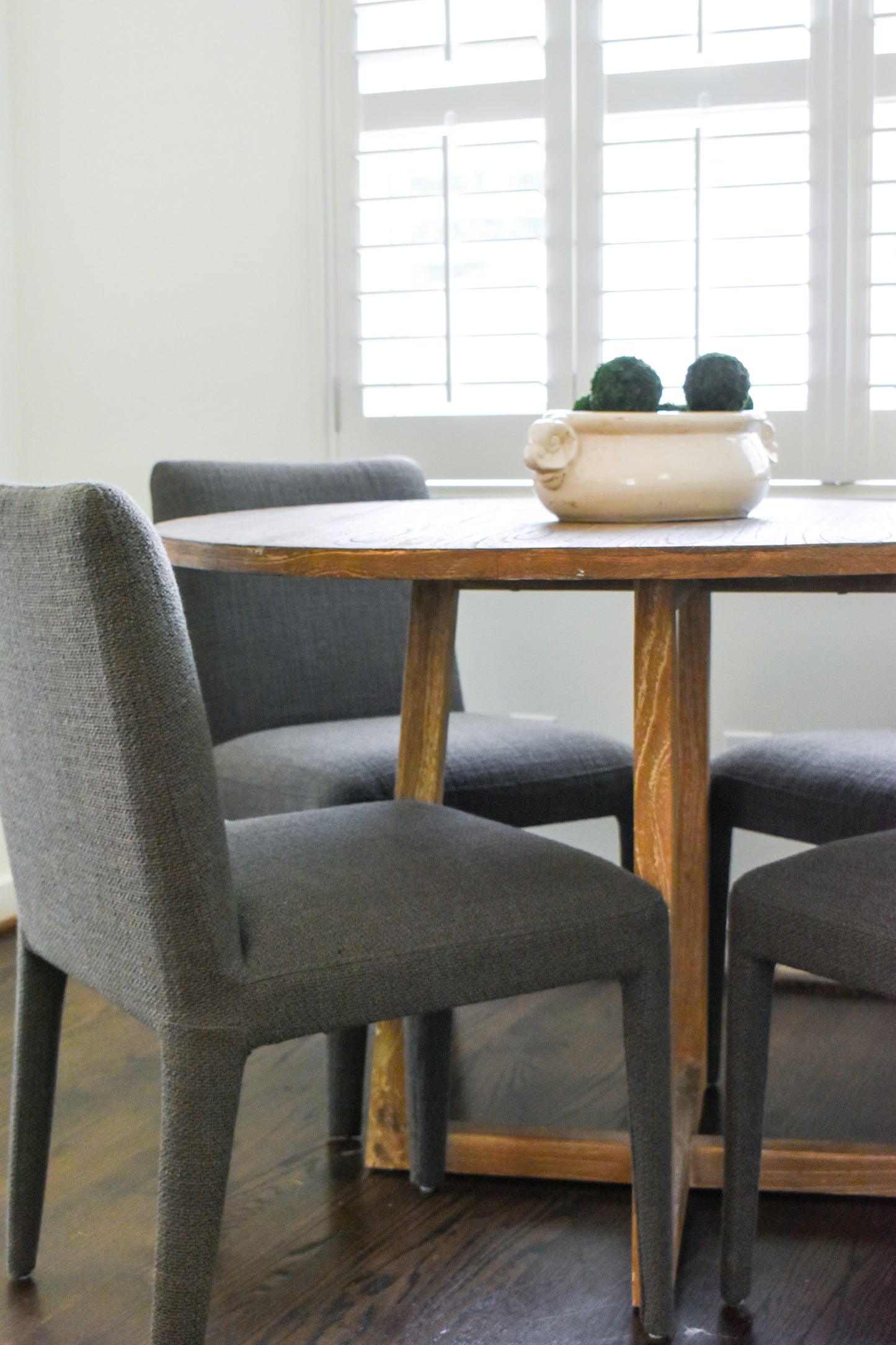 Larry Leg Chair in Espresso