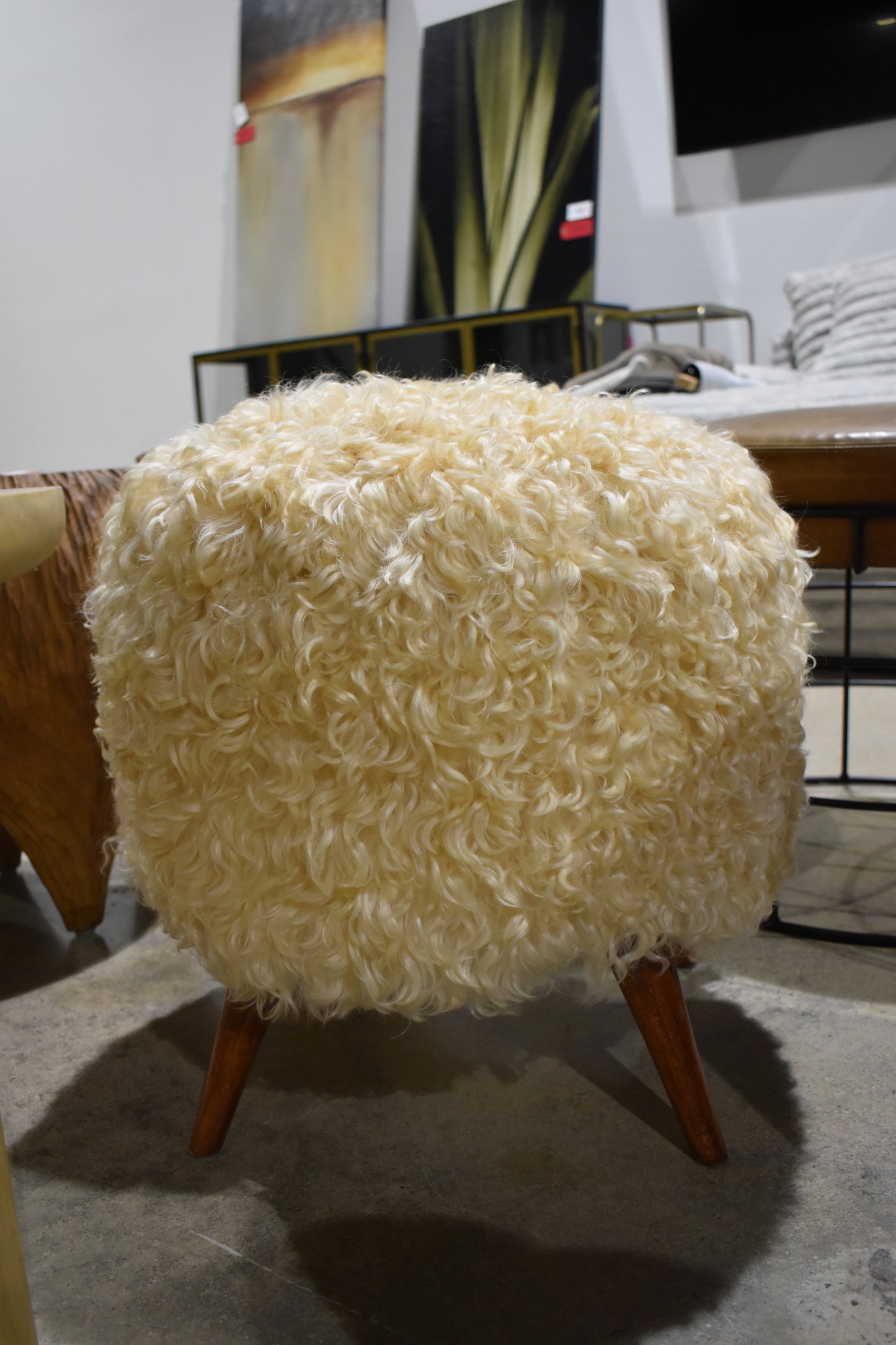 Curly Q Stool