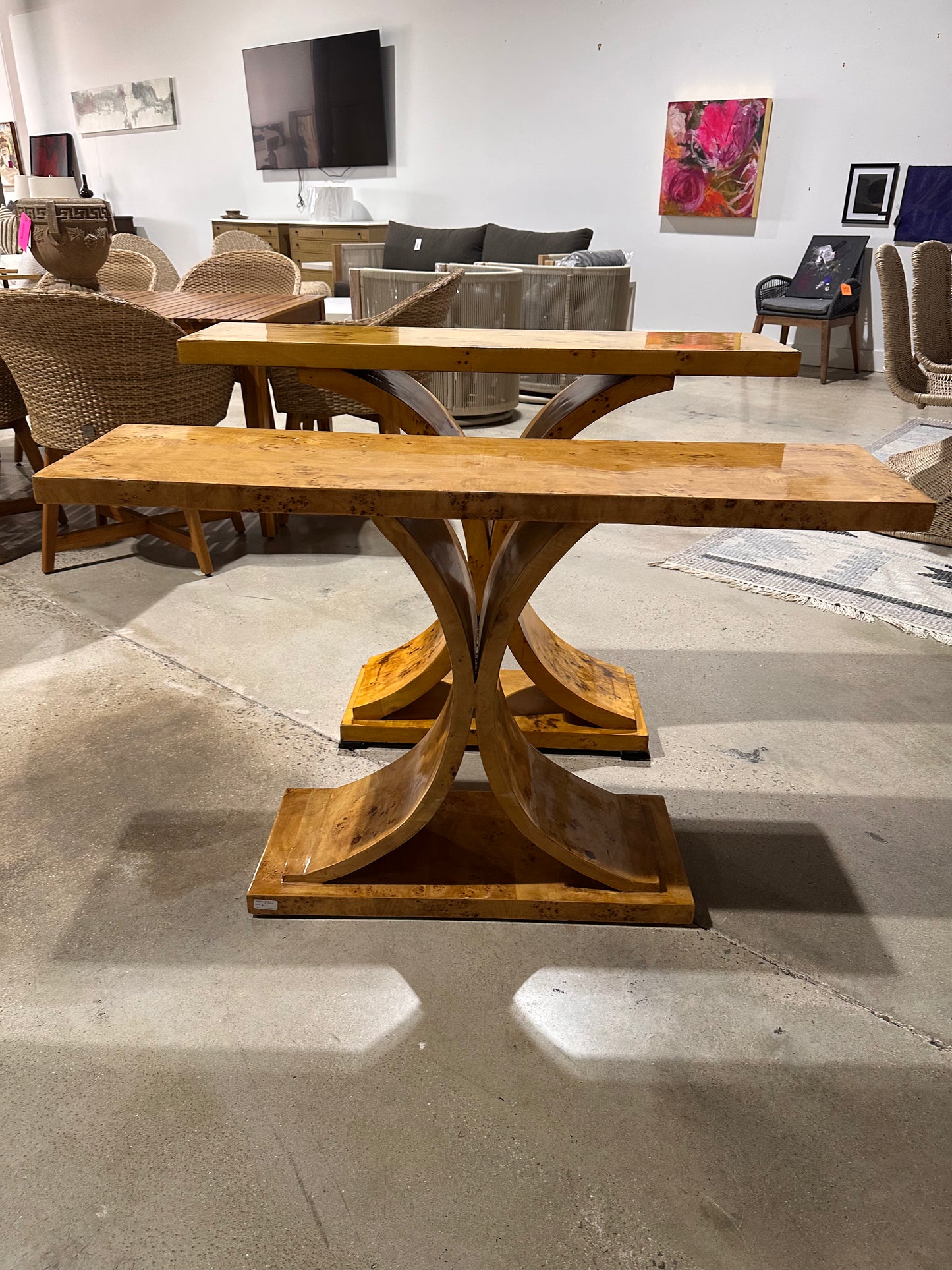 McM burl Wood Console L