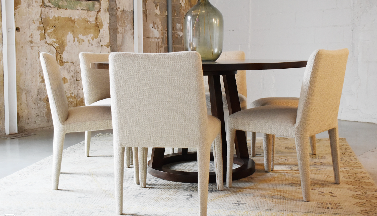 Larry Leg Chair in Oatmeal