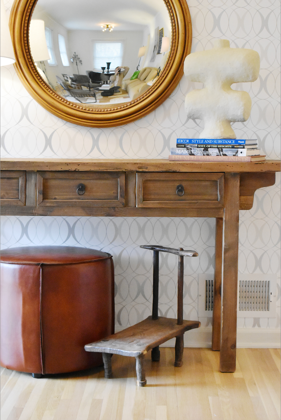 Eddy Hocker Round Ottoman Cognac