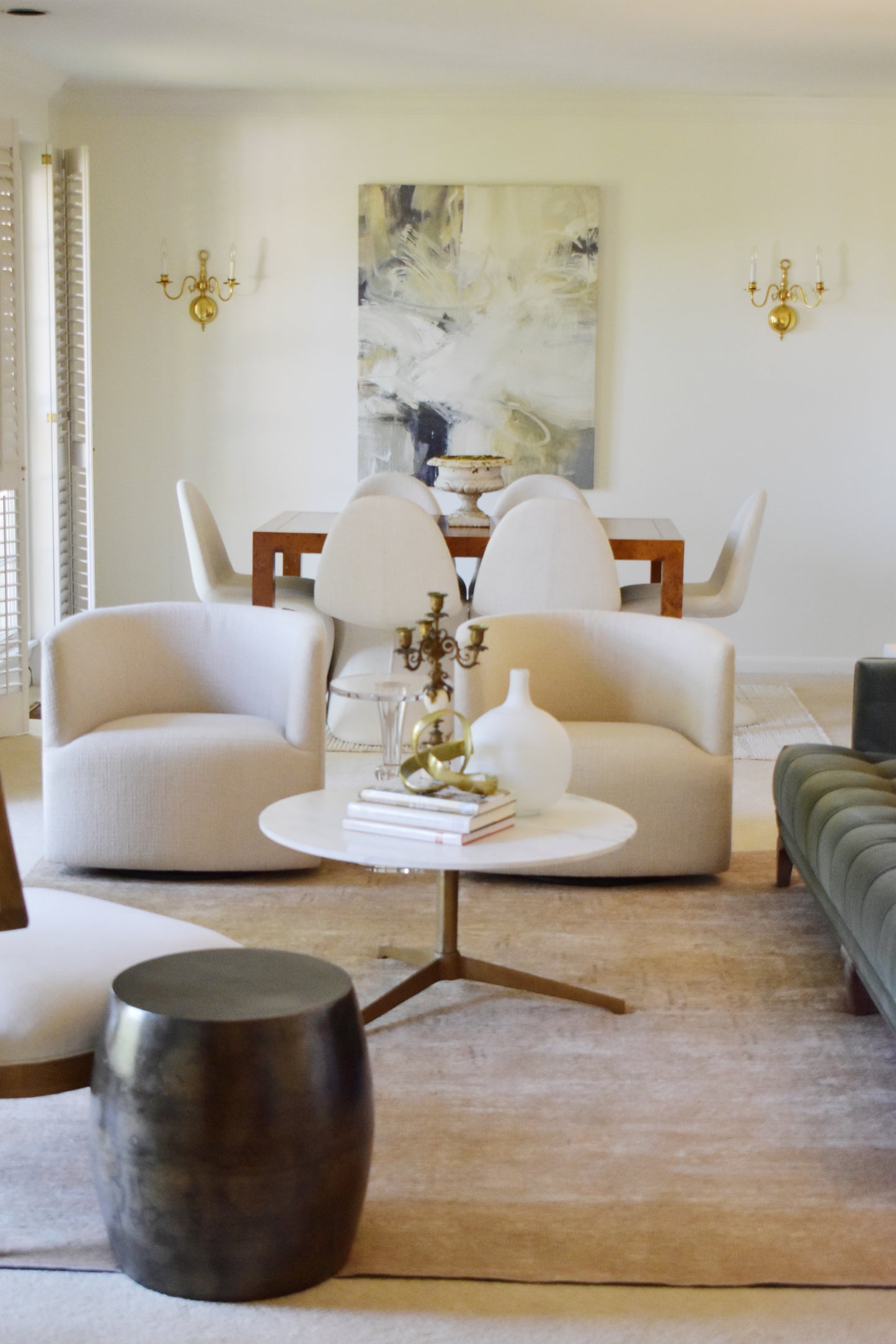 HELEN ROUND COFFEE TABLE-RAW BRASS