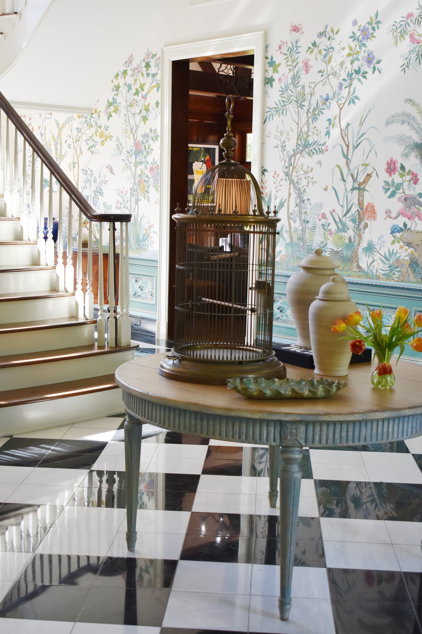 Cassis Entry Table