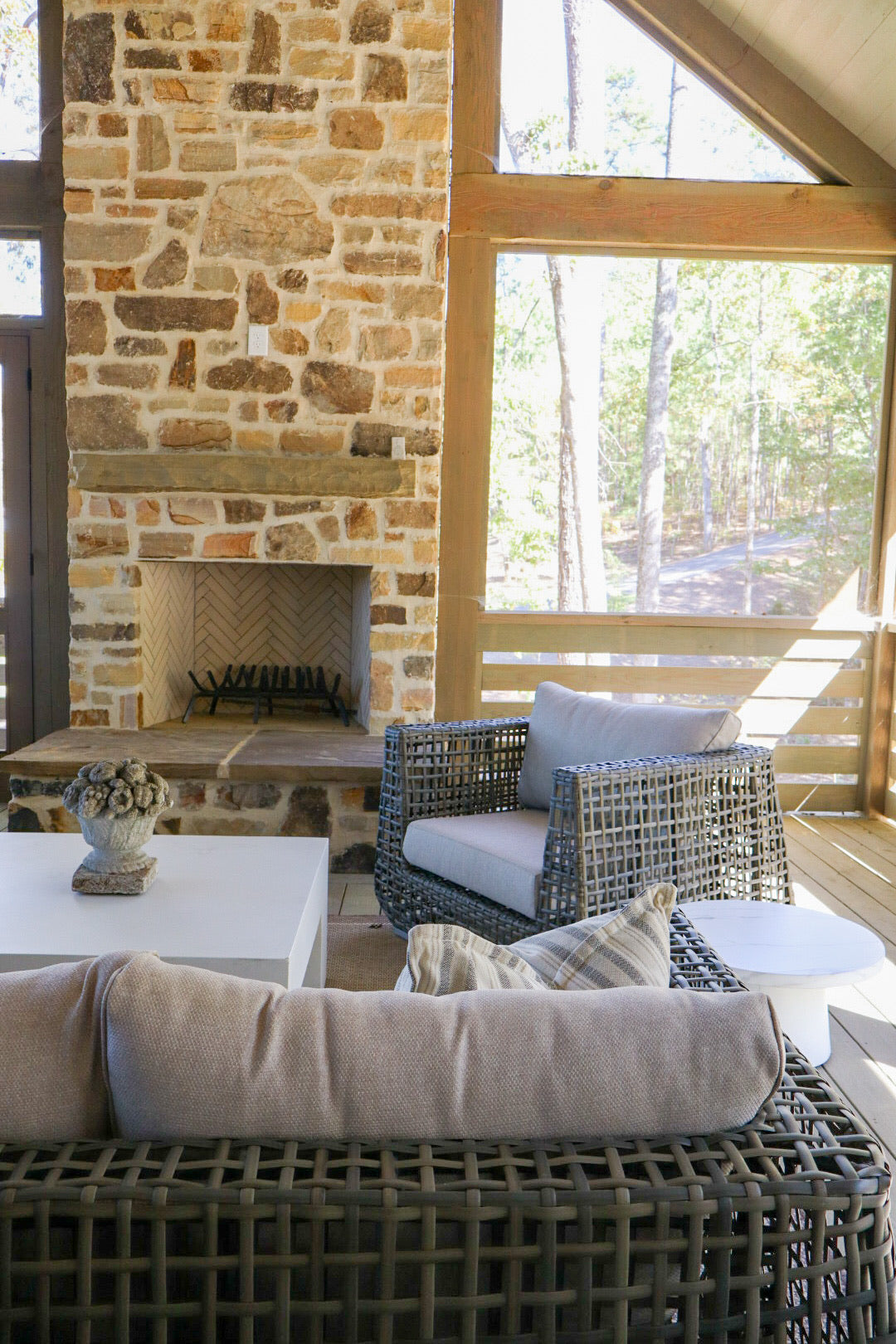 Waterfall White Outdoor Coffee Table