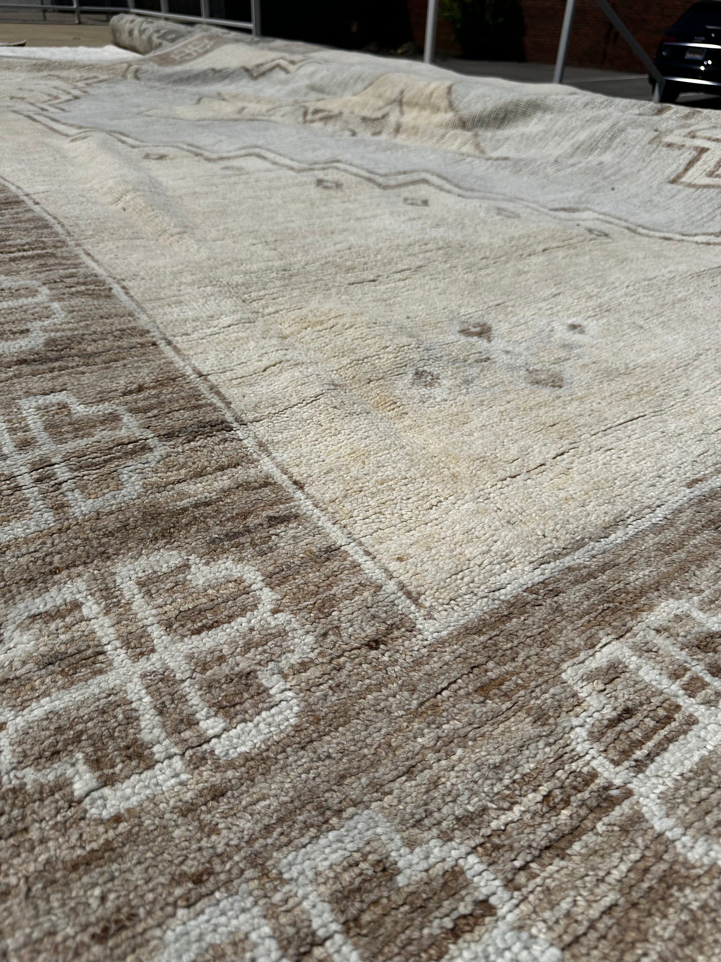 Ushak Rug 9x12