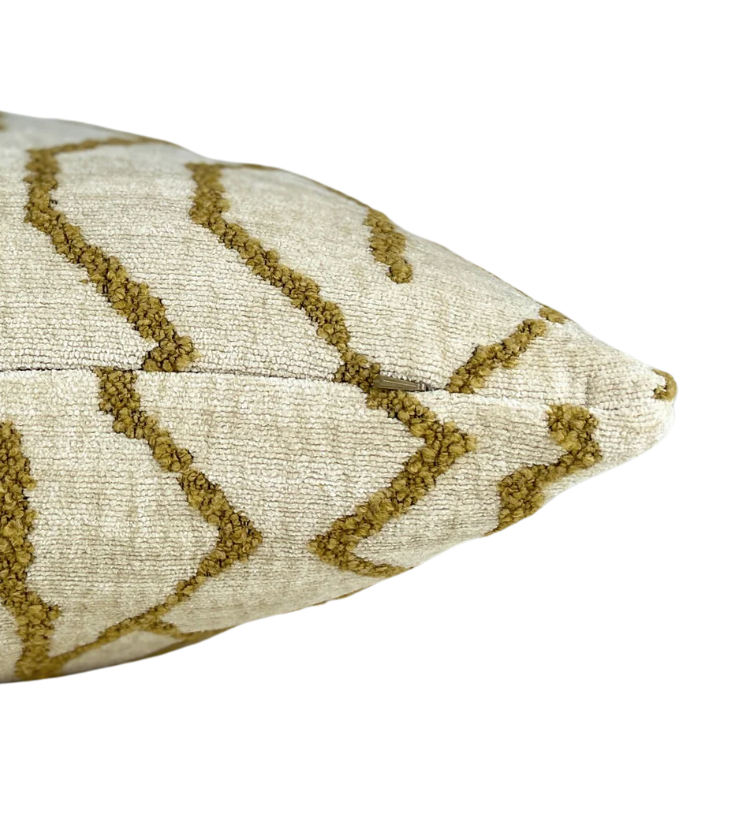 Ezra Pillow