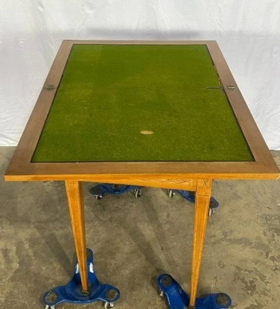 Mahjong Game Table