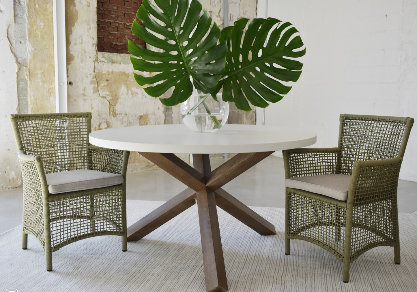 Bubba Round Outdoor Dining Table