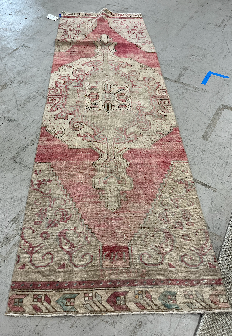 Turkish Pink Runner 3'2 x 10